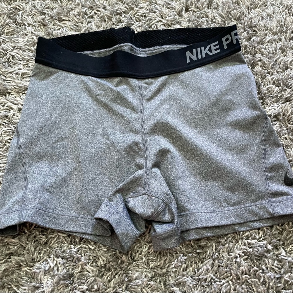 NIKE Pro Dri-Fit shorts Size Medium Black/Grey